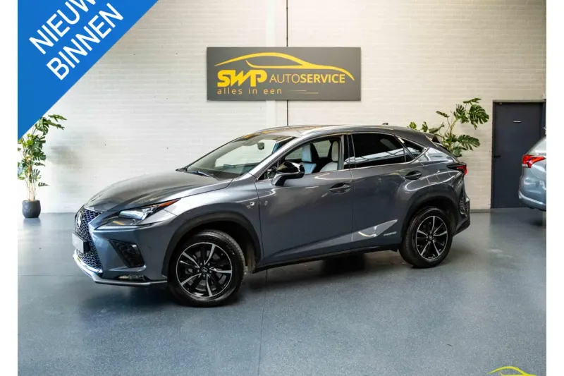 Lexus NX (2021)