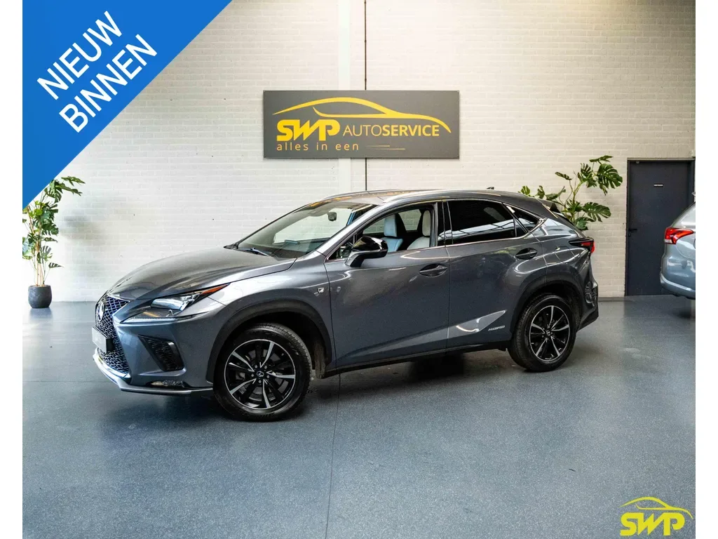 Lexus NX (2021) — foto 1