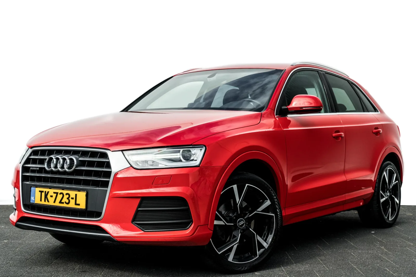 Audi Q3 (2015) — foto 1