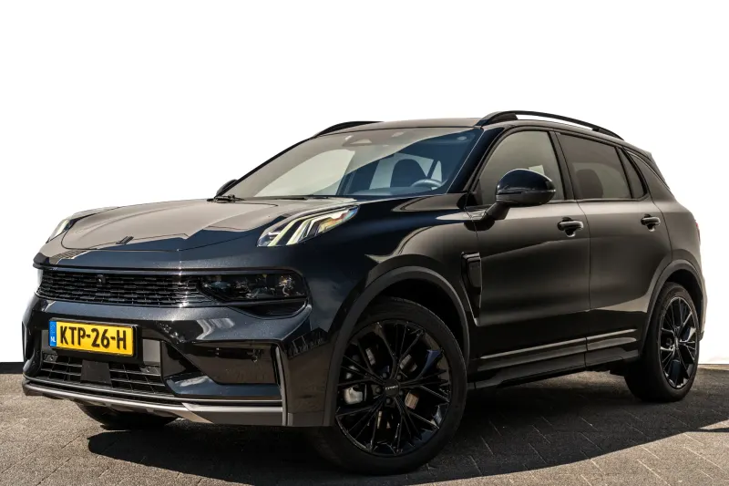 Lynk & Co 01 (2025)