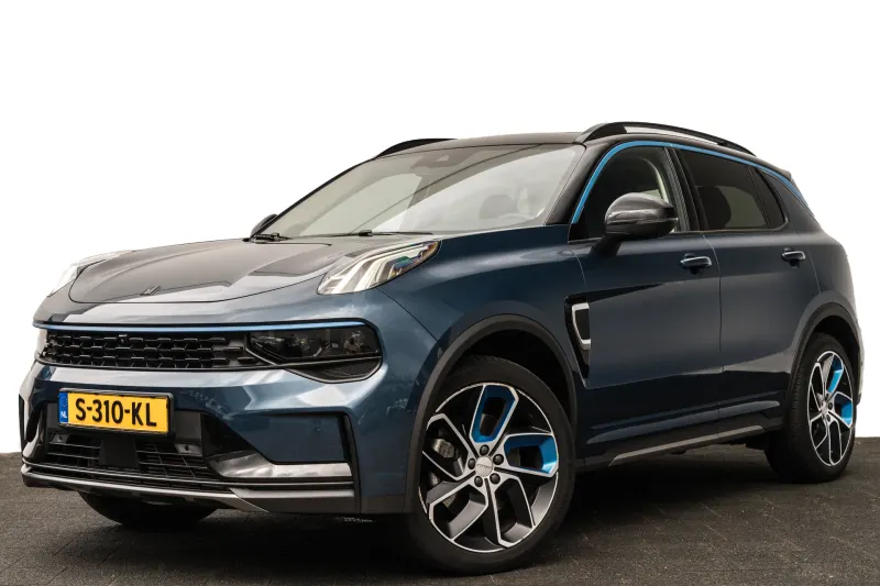 Lynk & Co 01 (2023)