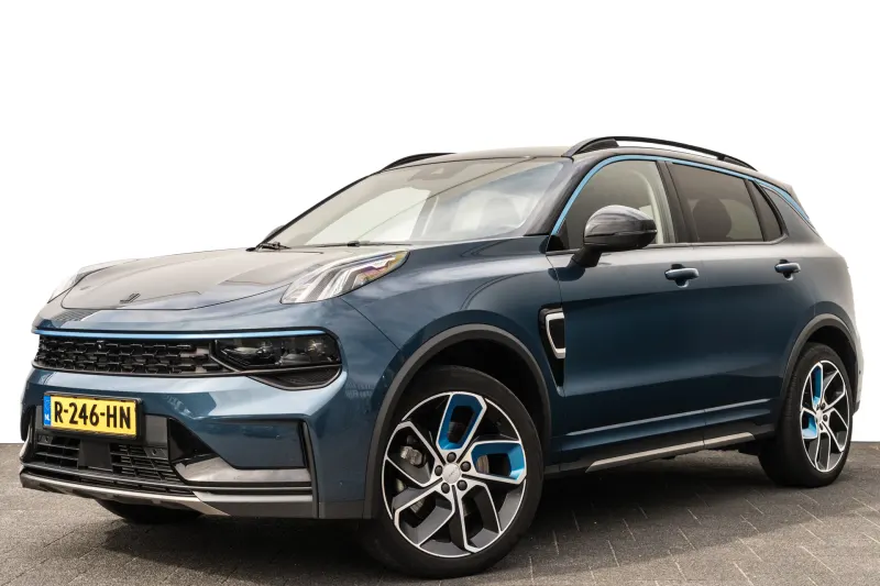 Lynk & Co 01 (2022)