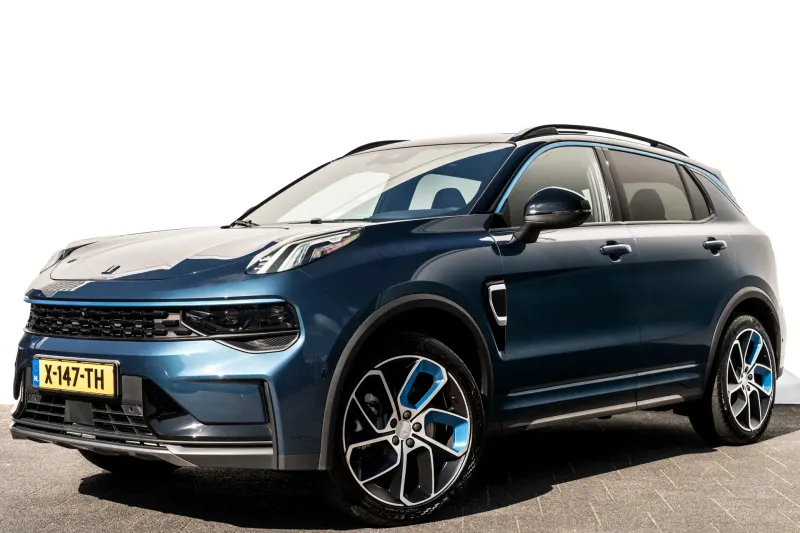 Lynk & Co 01 (2024)