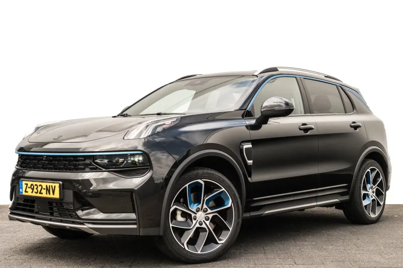 Lynk & Co 01 (2024)