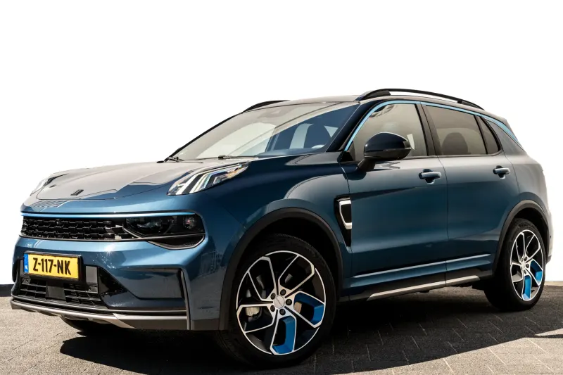 Lynk & Co 01 (2023)