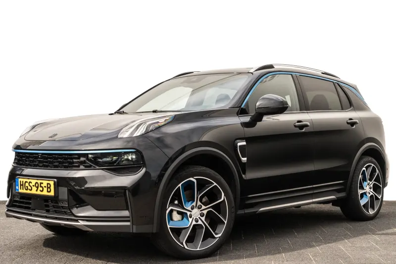 Lynk & Co 01 (2025)