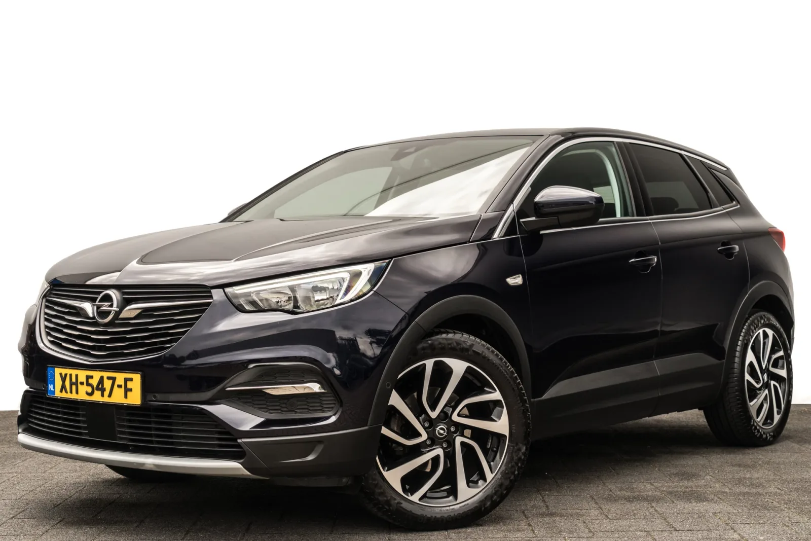 Opel Grandland X (2019) — foto 1