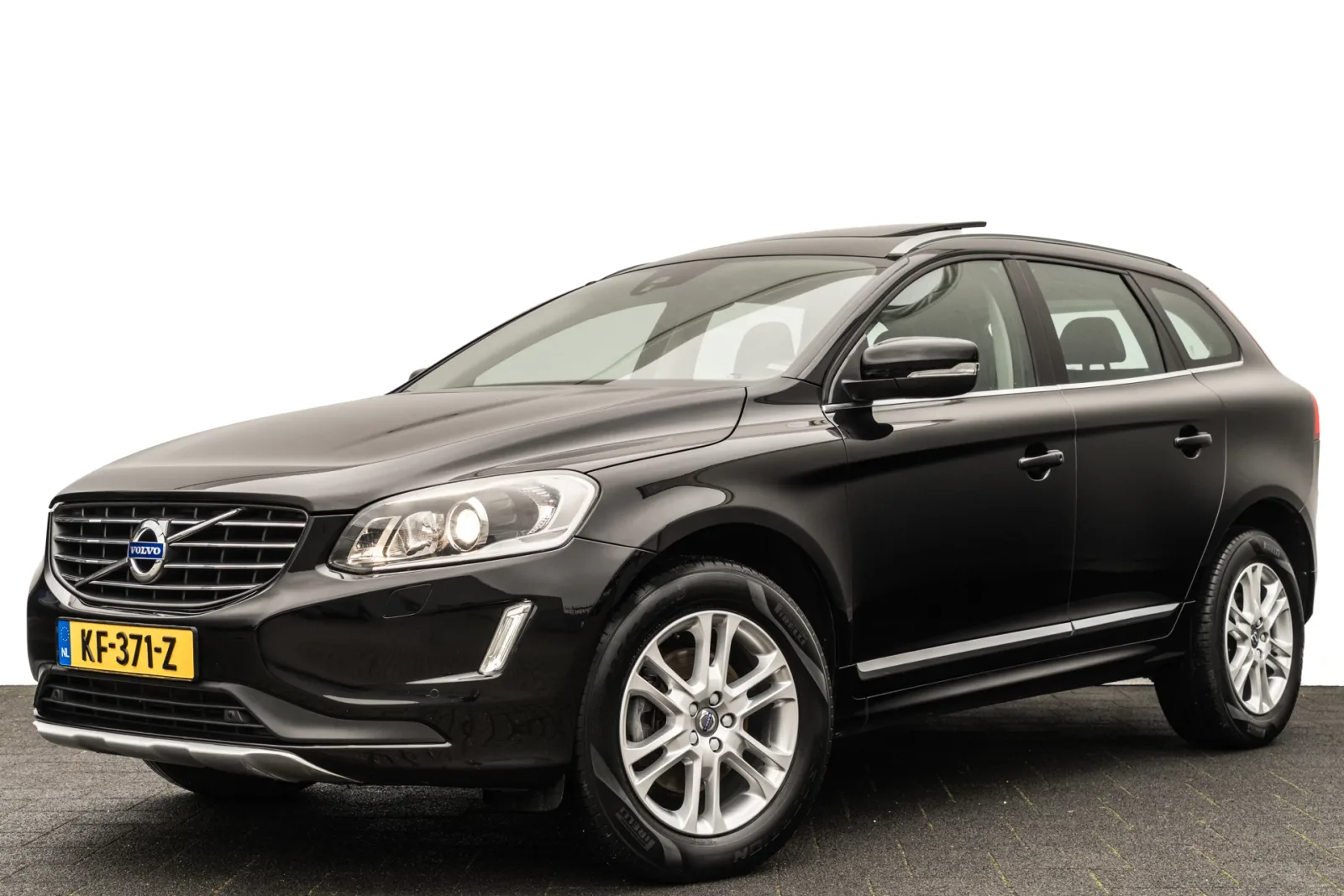 Volvo XC60 (2015) — foto 1