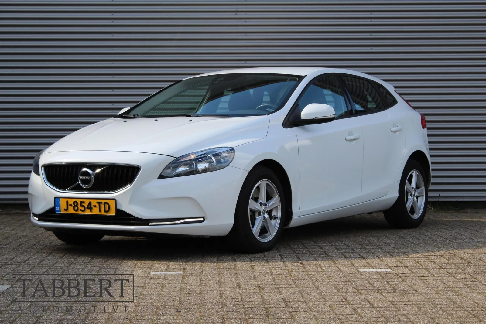 Volvo V40 (2017) — foto 1