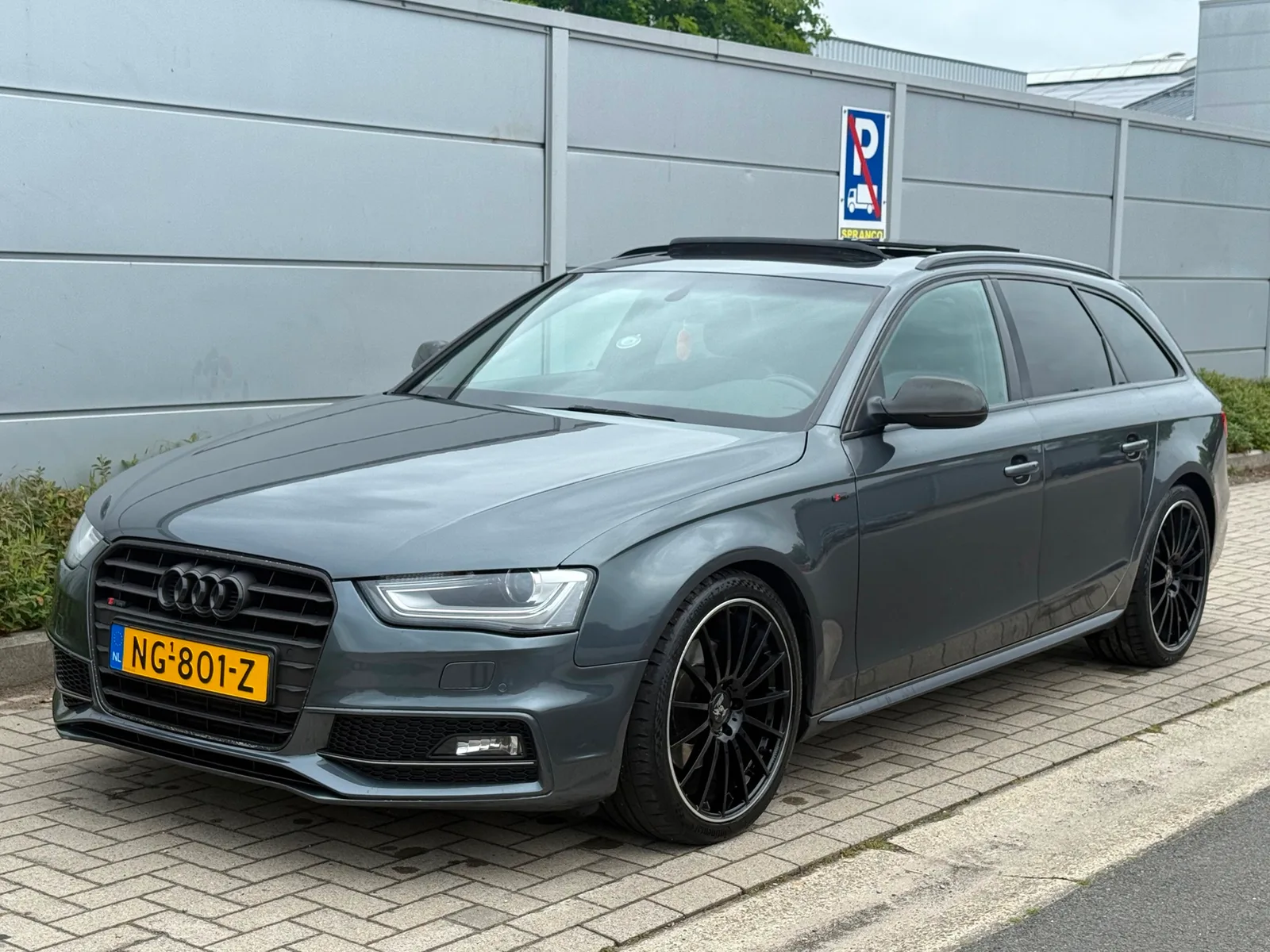 Audi A4 (2015) — foto 1