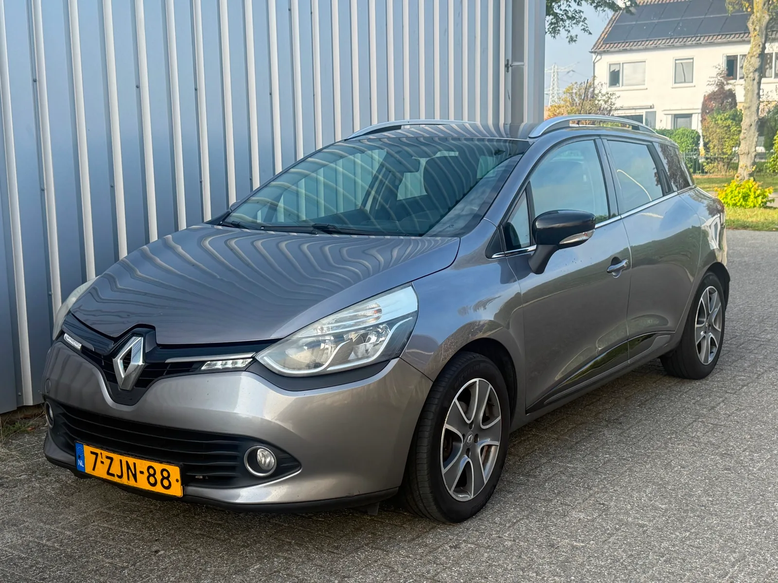 Renault Clio (2015) — foto 1
