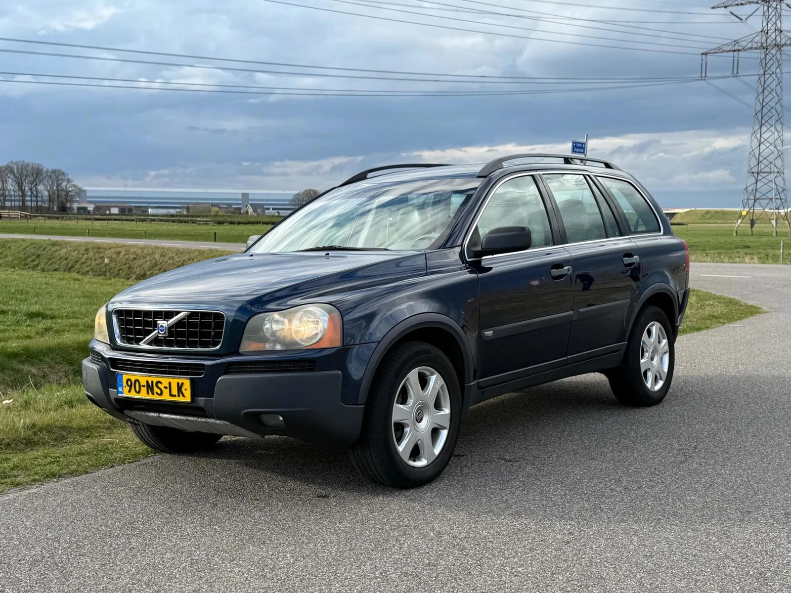 Volvo XC90 (2004) — foto 1