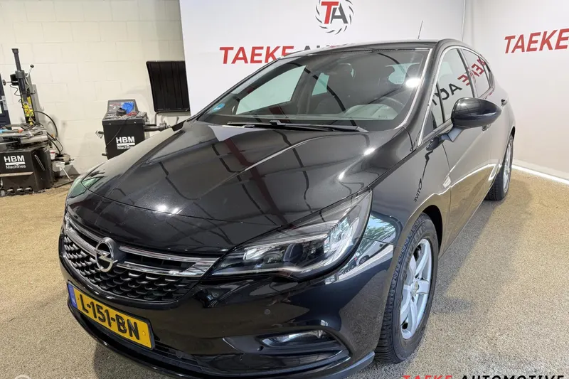 Opel Astra (2016)