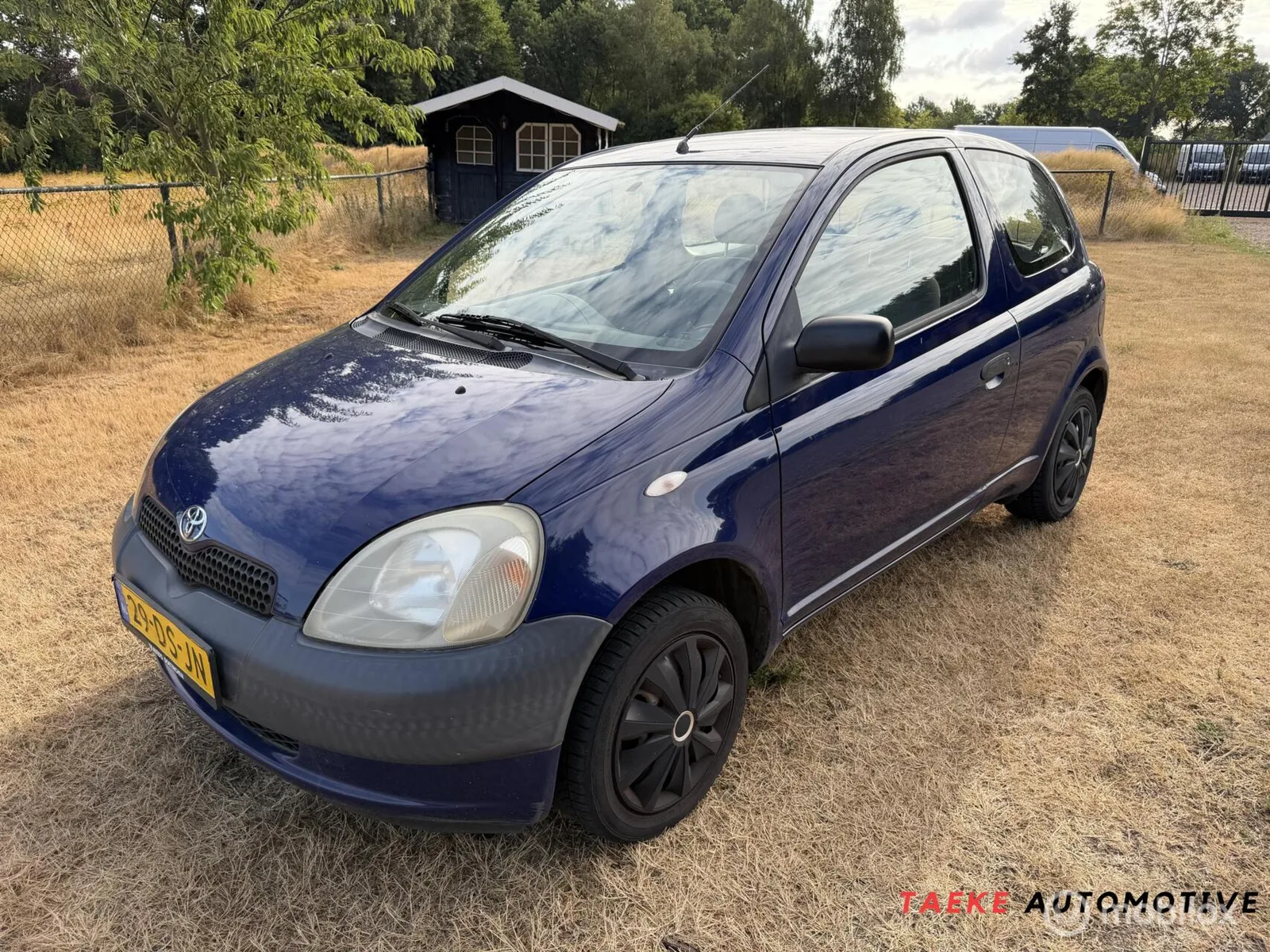 Toyota Yaris (1999) — foto 1