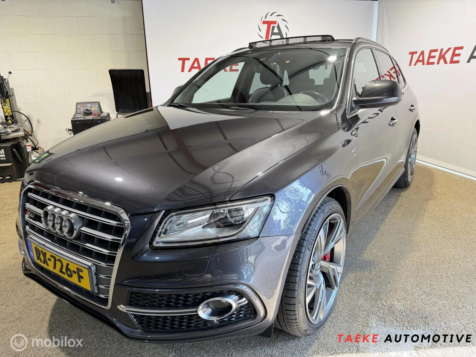 Audi SQ5 (2014) — foto 1