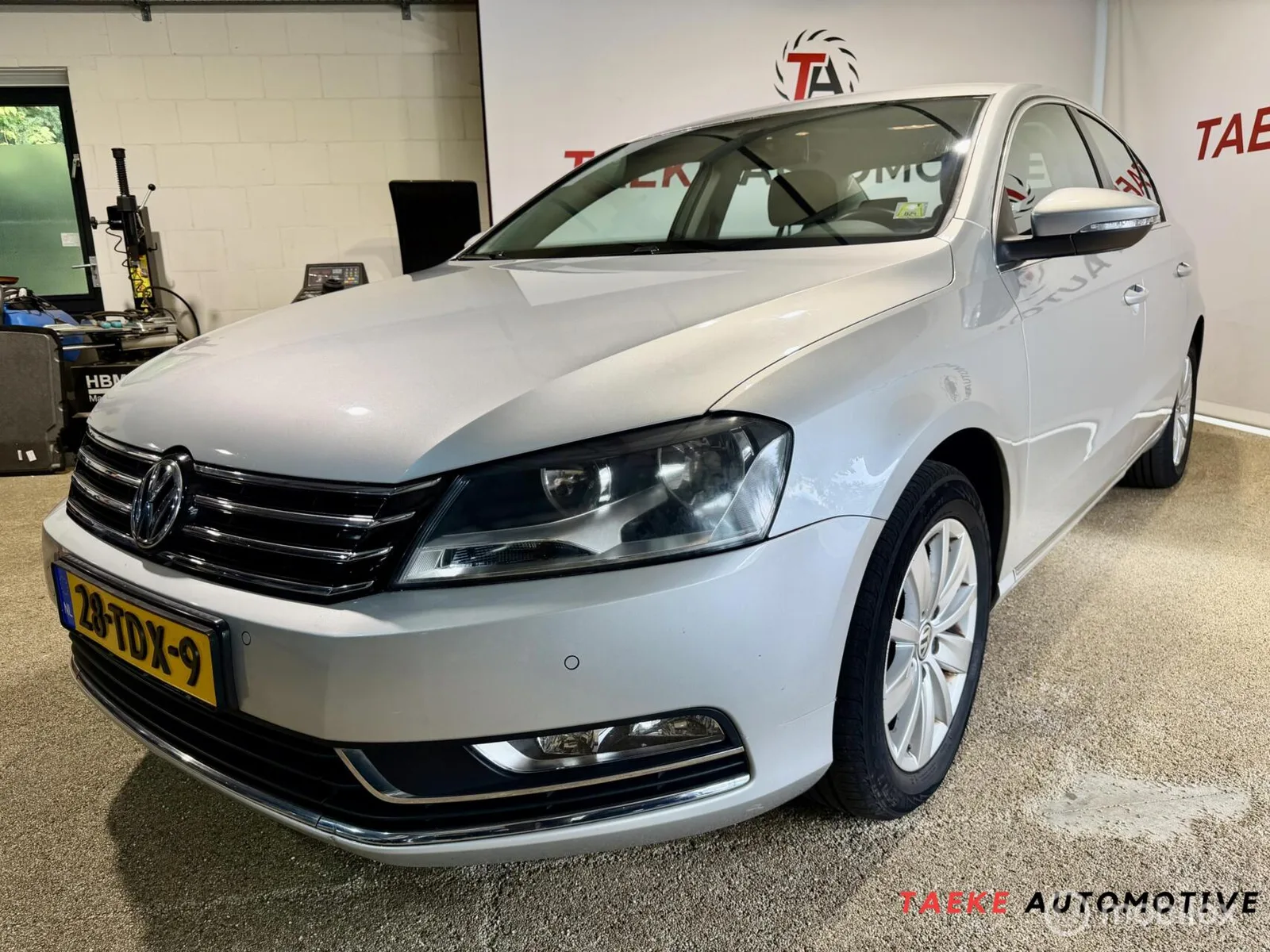 Volkswagen Passat (2012) — foto 1