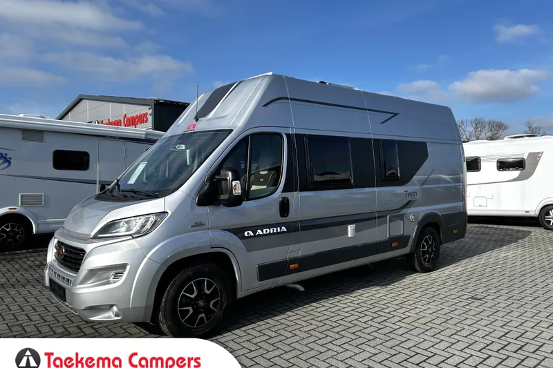 Adria Twin (2015)