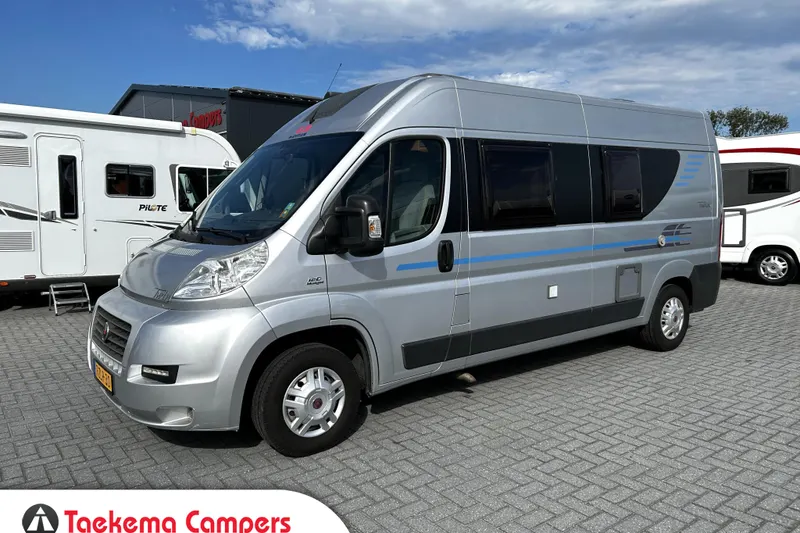 Adria Twin (2010)