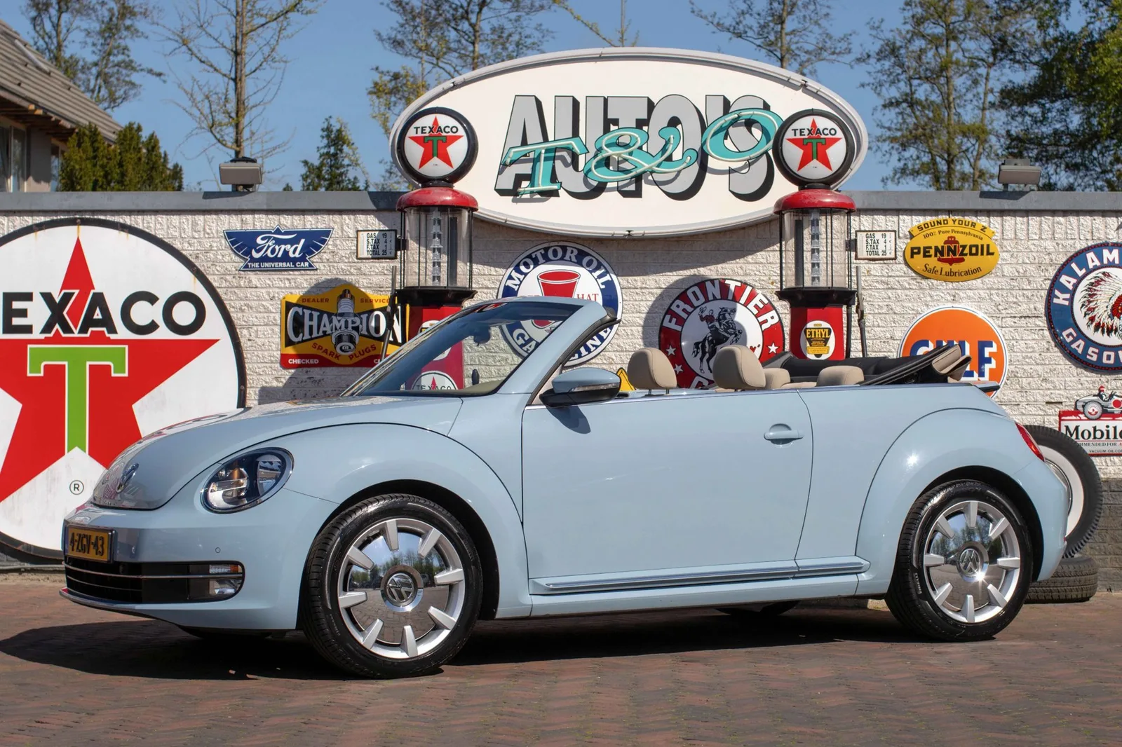 Volkswagen Beetle (2015) — foto 1