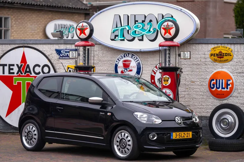 Volkswagen Up! (2013)