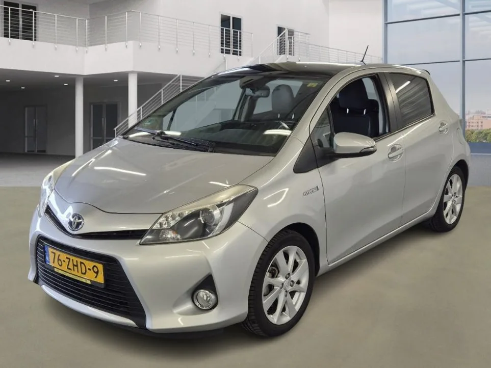 Toyota Yaris (2012) — foto 1
