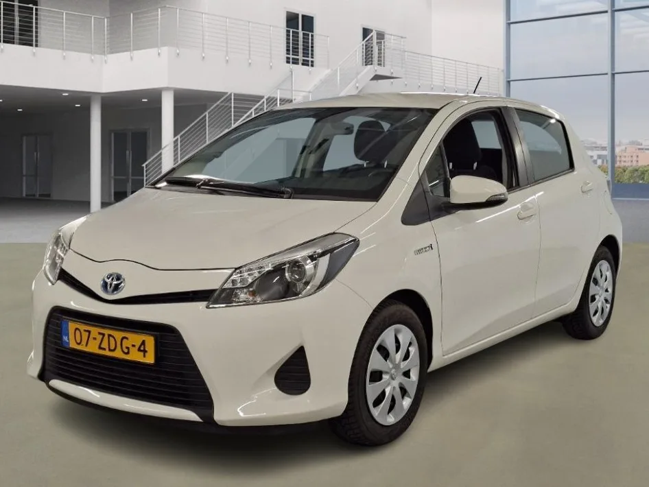 Toyota Yaris (2012) — foto 1