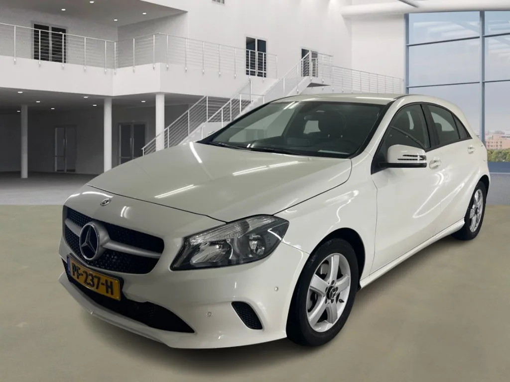 Mercedes-Benz A-Klasse (2017) — foto 1