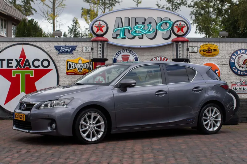 Lexus CT (2012)