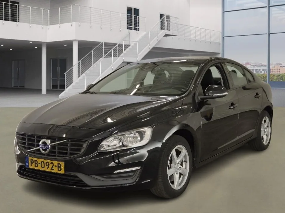 Volvo S60 (2017) — foto 1