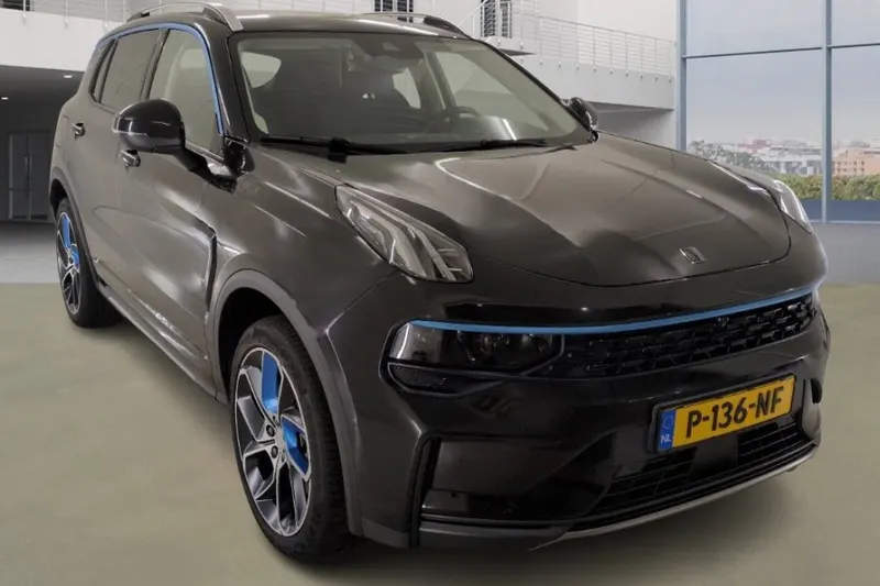 Lynk & Co 01 (2022)
