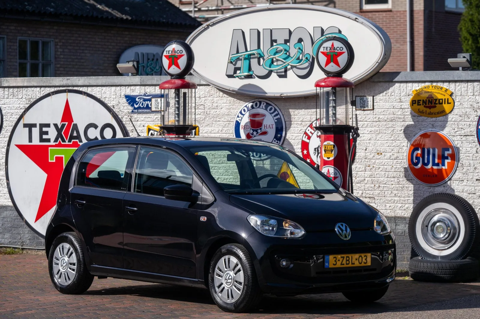 Volkswagen Up! (2014) — foto 1