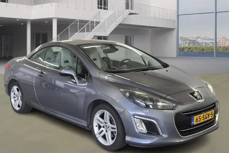 Peugeot 308 (2011)