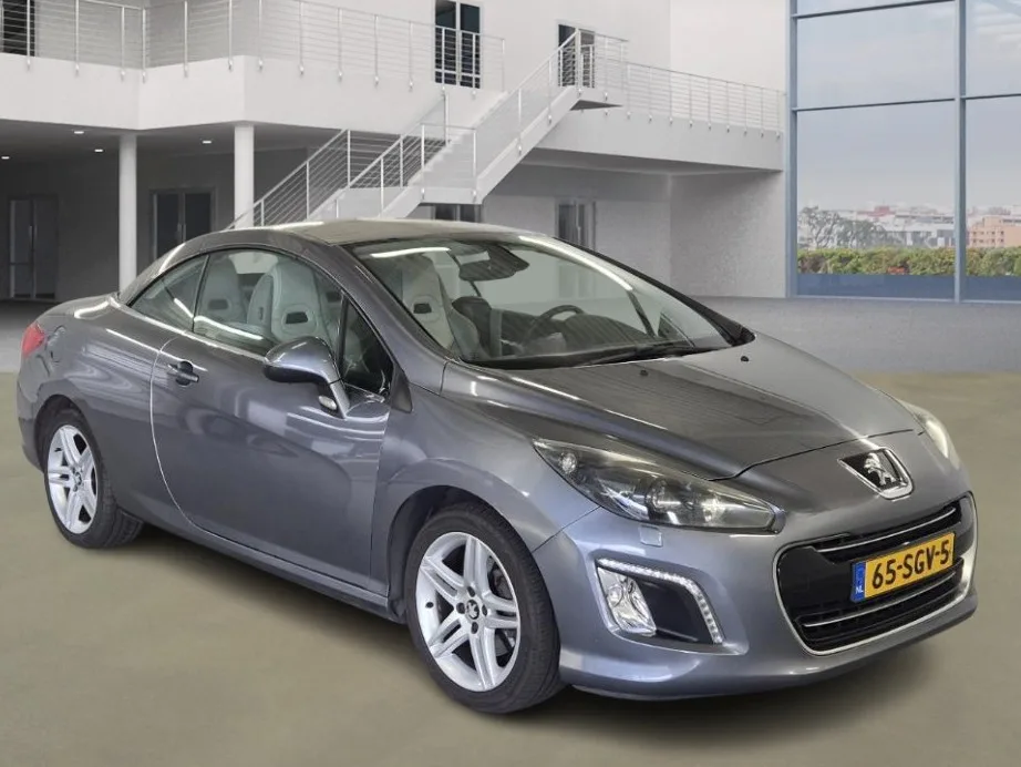 Peugeot 308 (2011) — foto 1