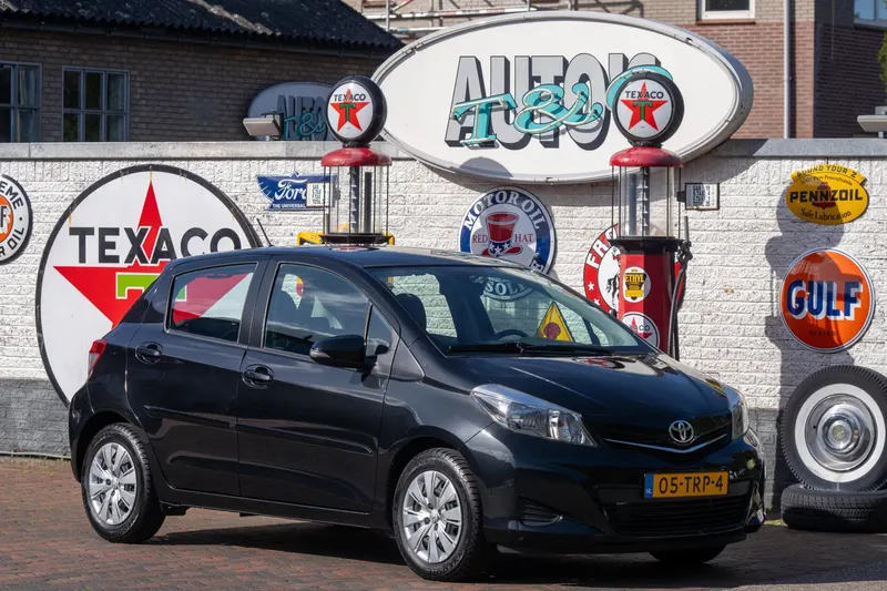 Toyota Yaris (2012)