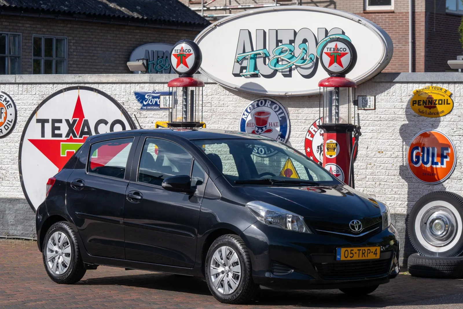 Toyota Yaris (2012) — foto 1