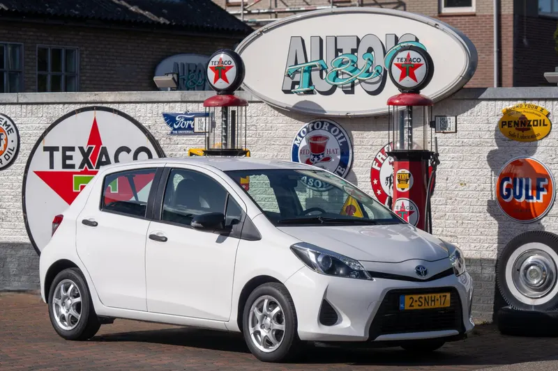 Toyota Yaris (2013)