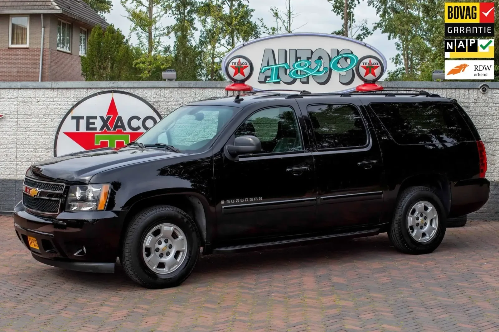Chevrolet Suburban (2006) — foto 1