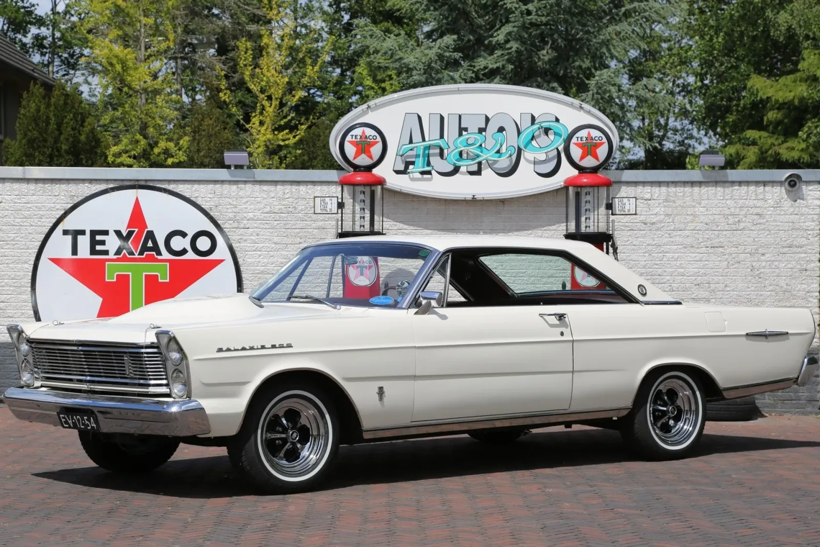 Ford Galaxie (1965) — foto 1
