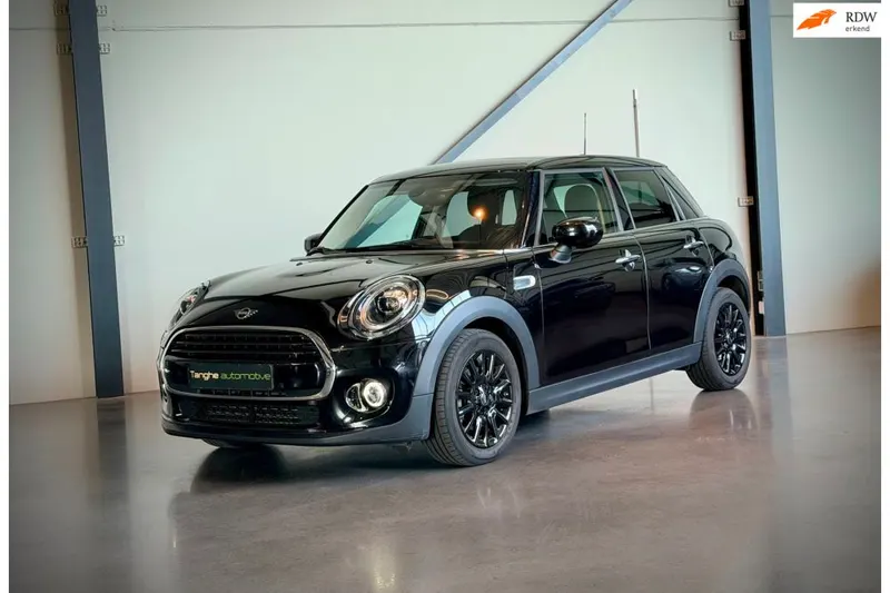 MINI Cooper (2021)