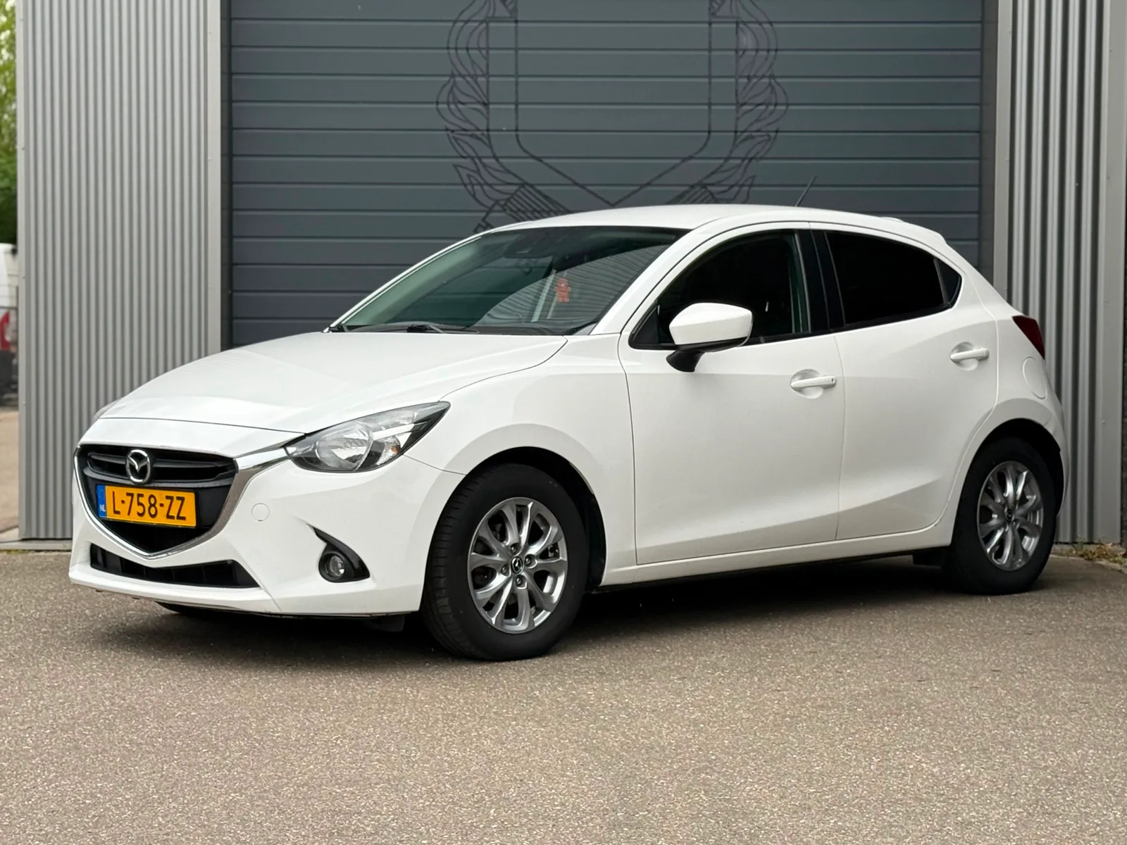 Mazda 2 (2015) — foto 1