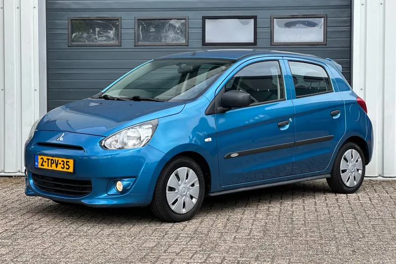 Mitsubishi Space Star (2014)