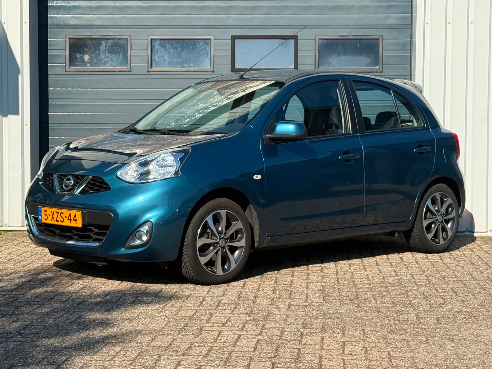 Nissan Micra (2014) — foto 1