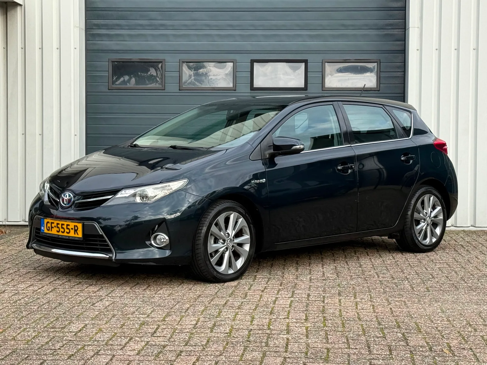 Toyota Auris (2013) — foto 1