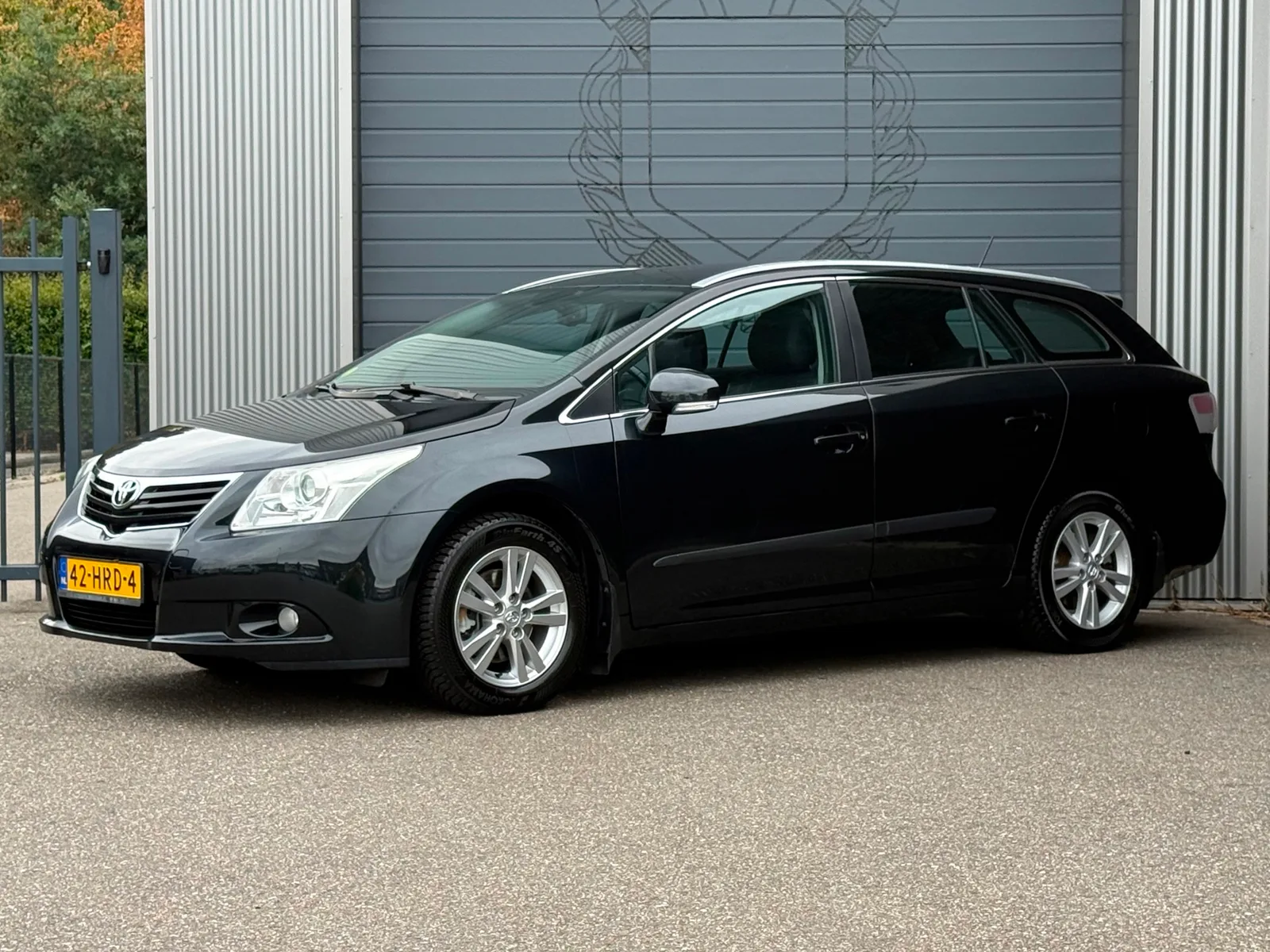 Toyota Avensis (2009) — foto 1