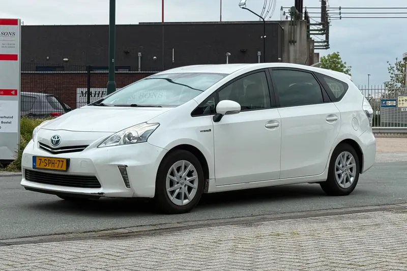 Toyota Prius (2013)