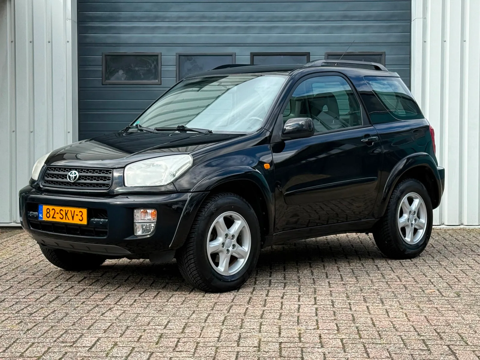 Toyota RAV4 (2002) — foto 1