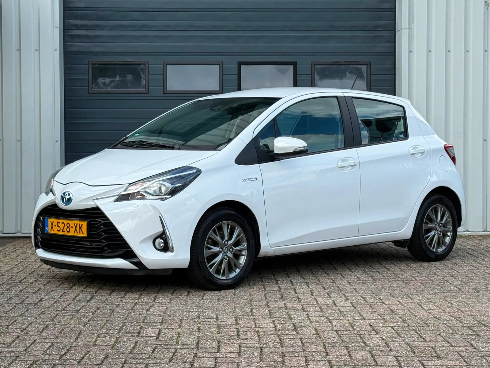 Toyota Yaris (2018) — foto 1