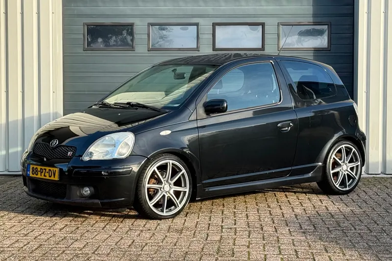 Toyota Yaris (2005)