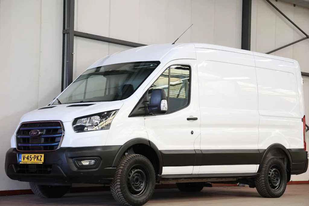 Ford E-Transit (2023) — foto 1