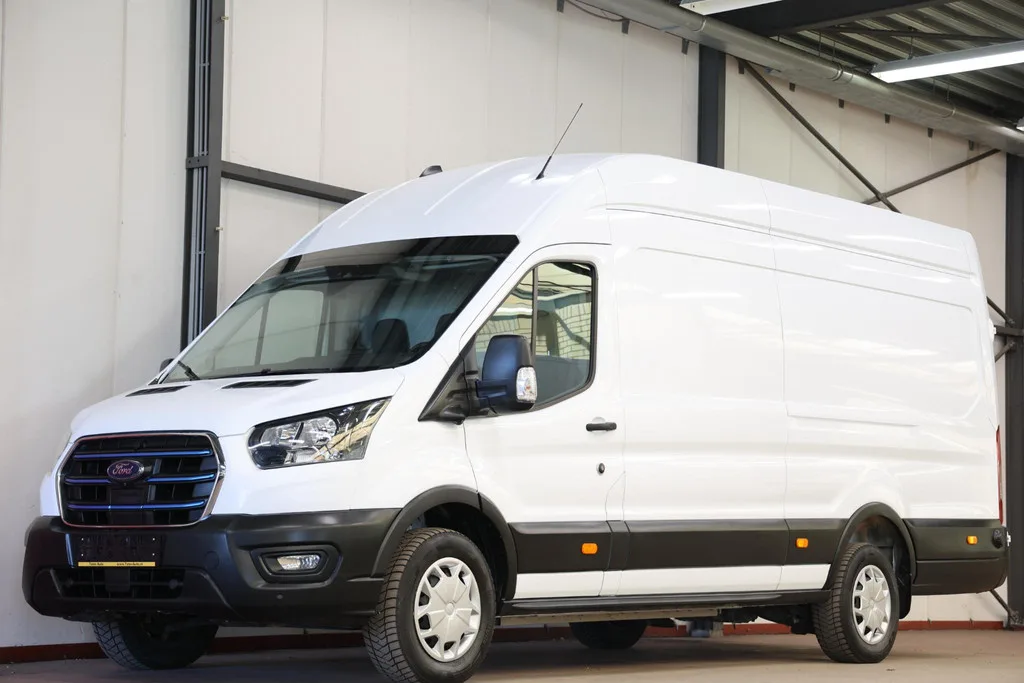 Ford E-Transit (2022) — foto 1